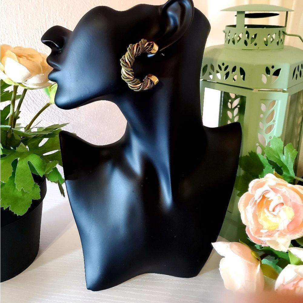 GREEN Tenley Twisted Cord Hoop Earrings - Picture 1 of 7